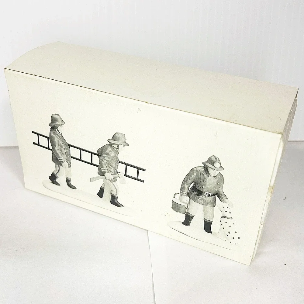 Department 56 Heritage‎ Village Fire Brigade Firemen Dog Set of 2